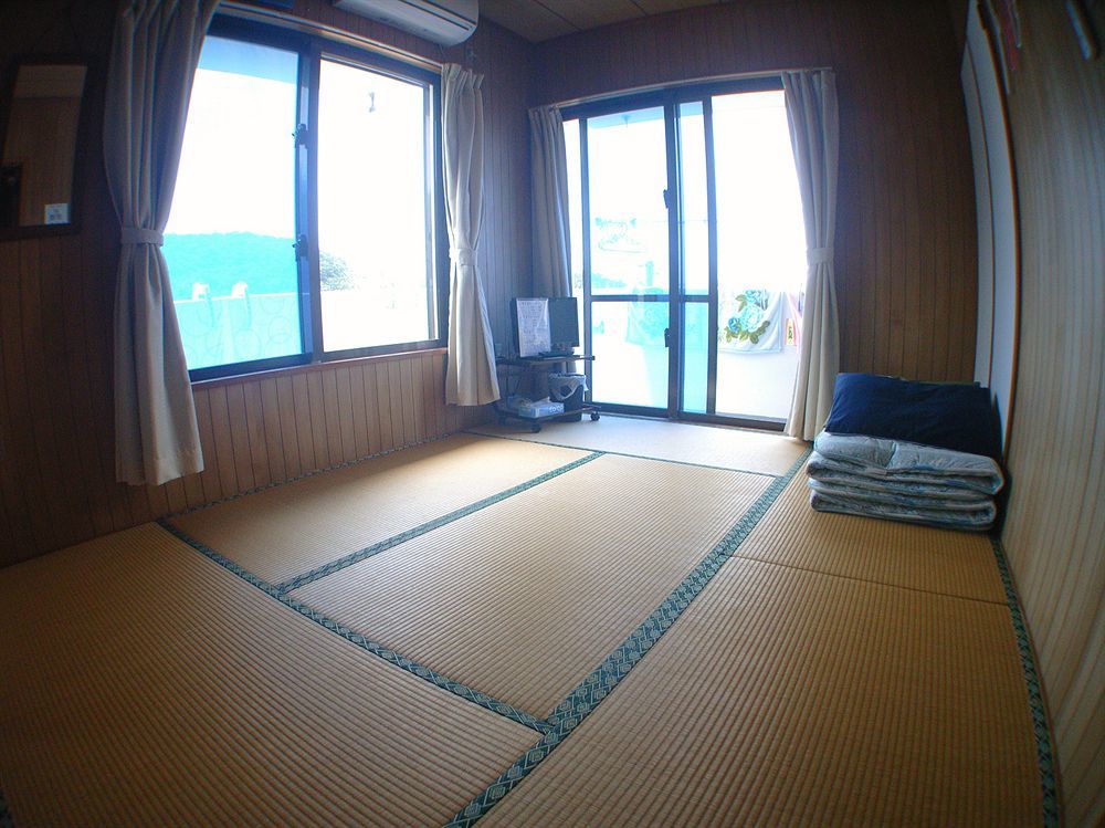 Minshuku Yadokari Hotel ซามามิ ภายนอก รูปภาพ