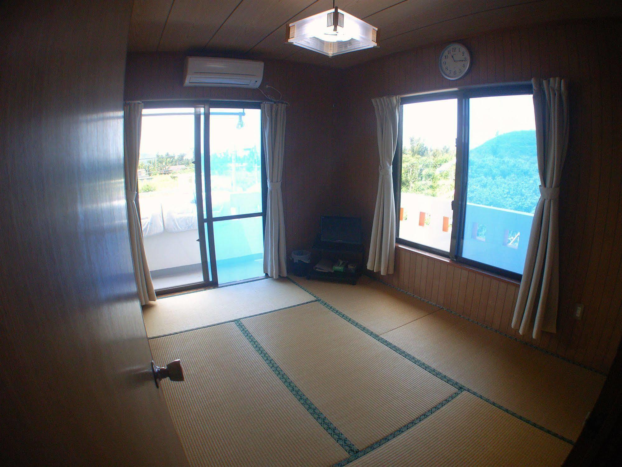 Minshuku Yadokari Hotel ซามามิ ภายนอก รูปภาพ