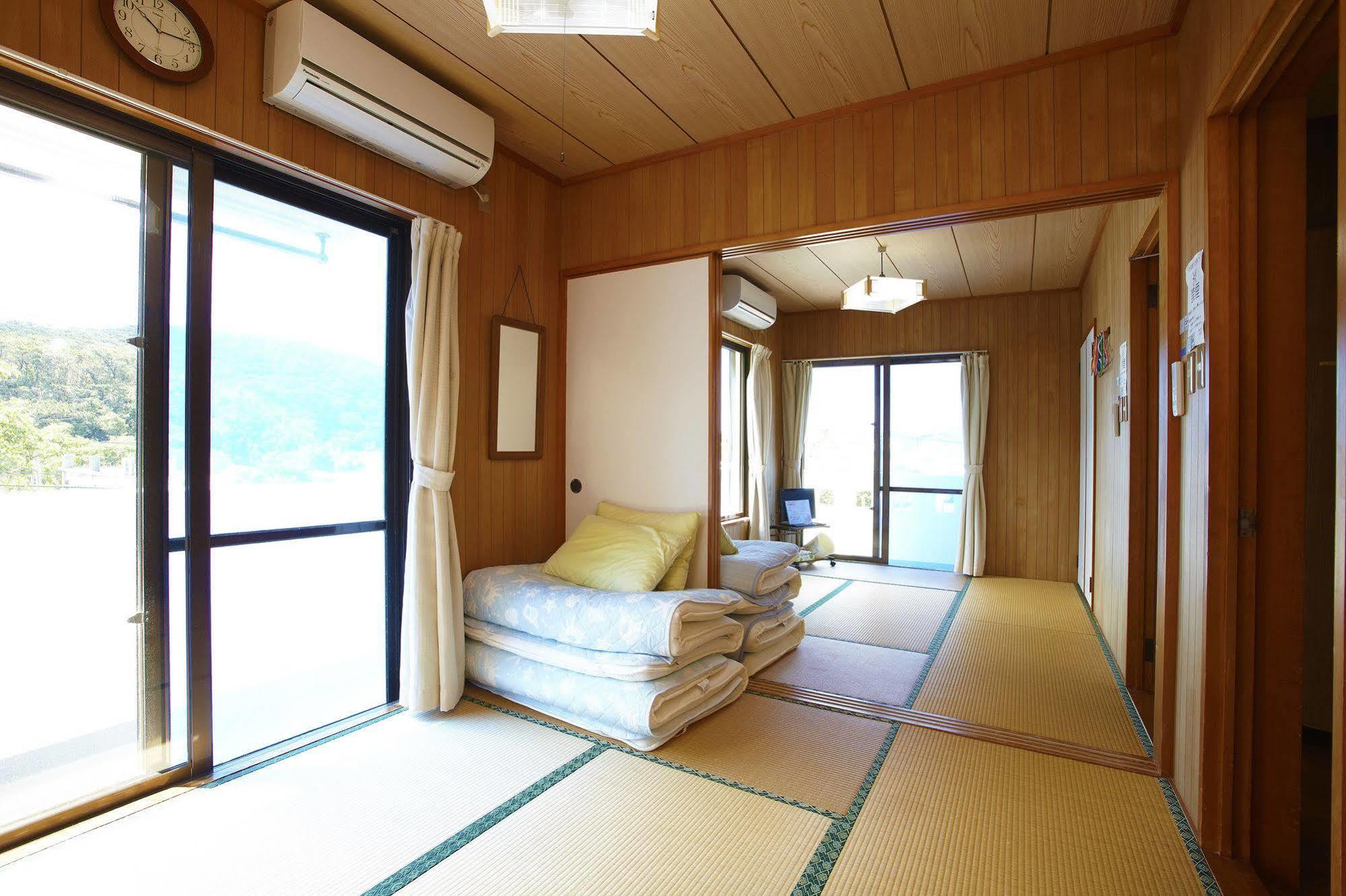 Minshuku Yadokari Hotel ซามามิ ภายนอก รูปภาพ