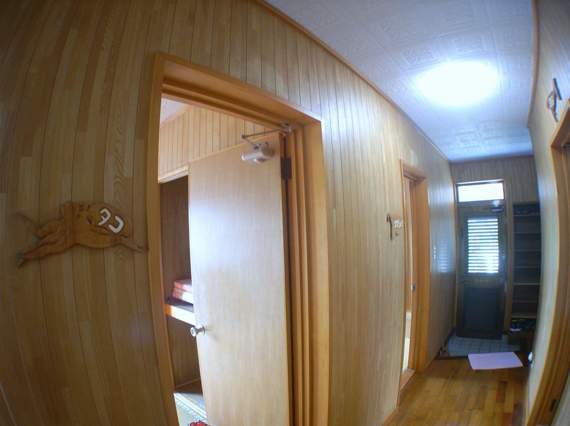 Minshuku Yadokari Hotel ซามามิ ภายนอก รูปภาพ